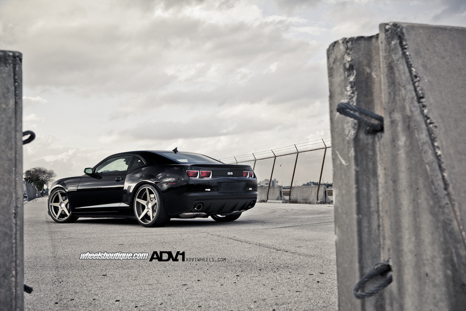 Aftermarket Rear Diffuser on Black Chevy Camaro SS - Photo by ADV.1