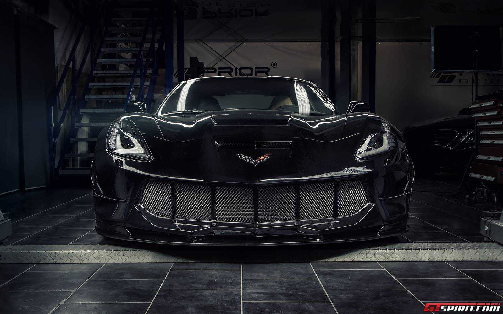 Corvette C7 With Custom Mesh Grille - Photo by Prior Design