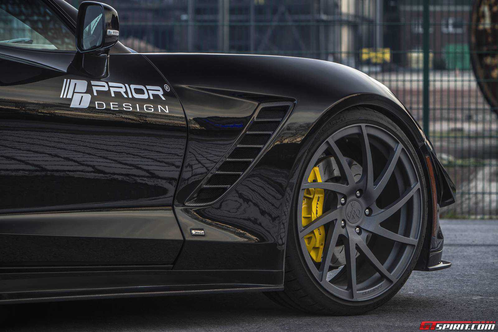 Corvette C7 With Yellow Brake Calipers - Photo by Prior Design