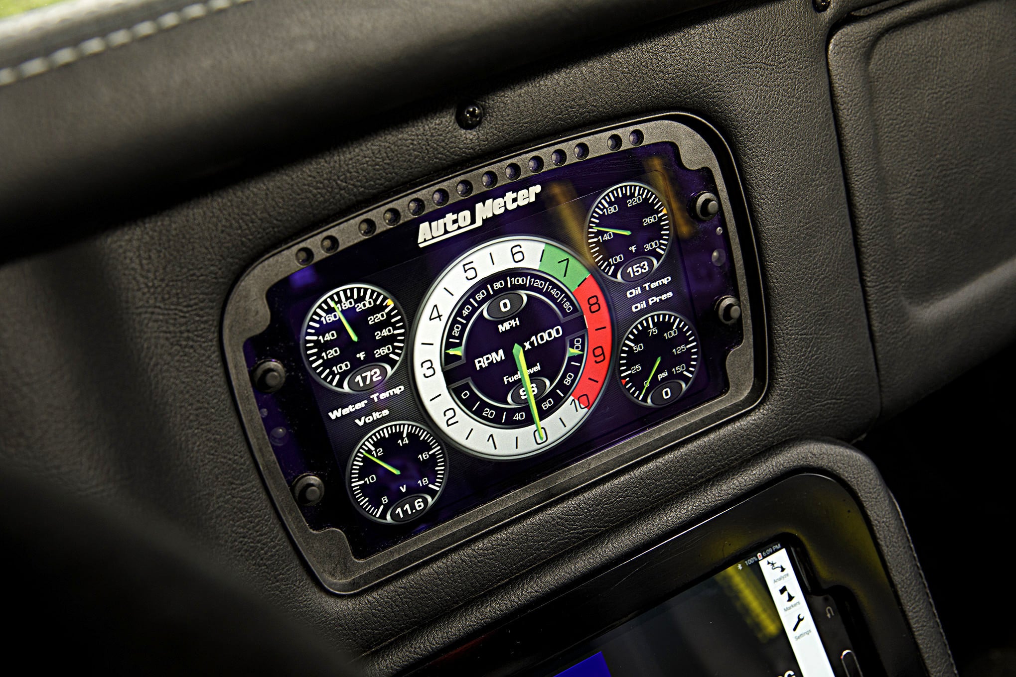 AutoMeter Performance Chip in Green Debadged Chevy Corvette - Photo by Robert McGaffin