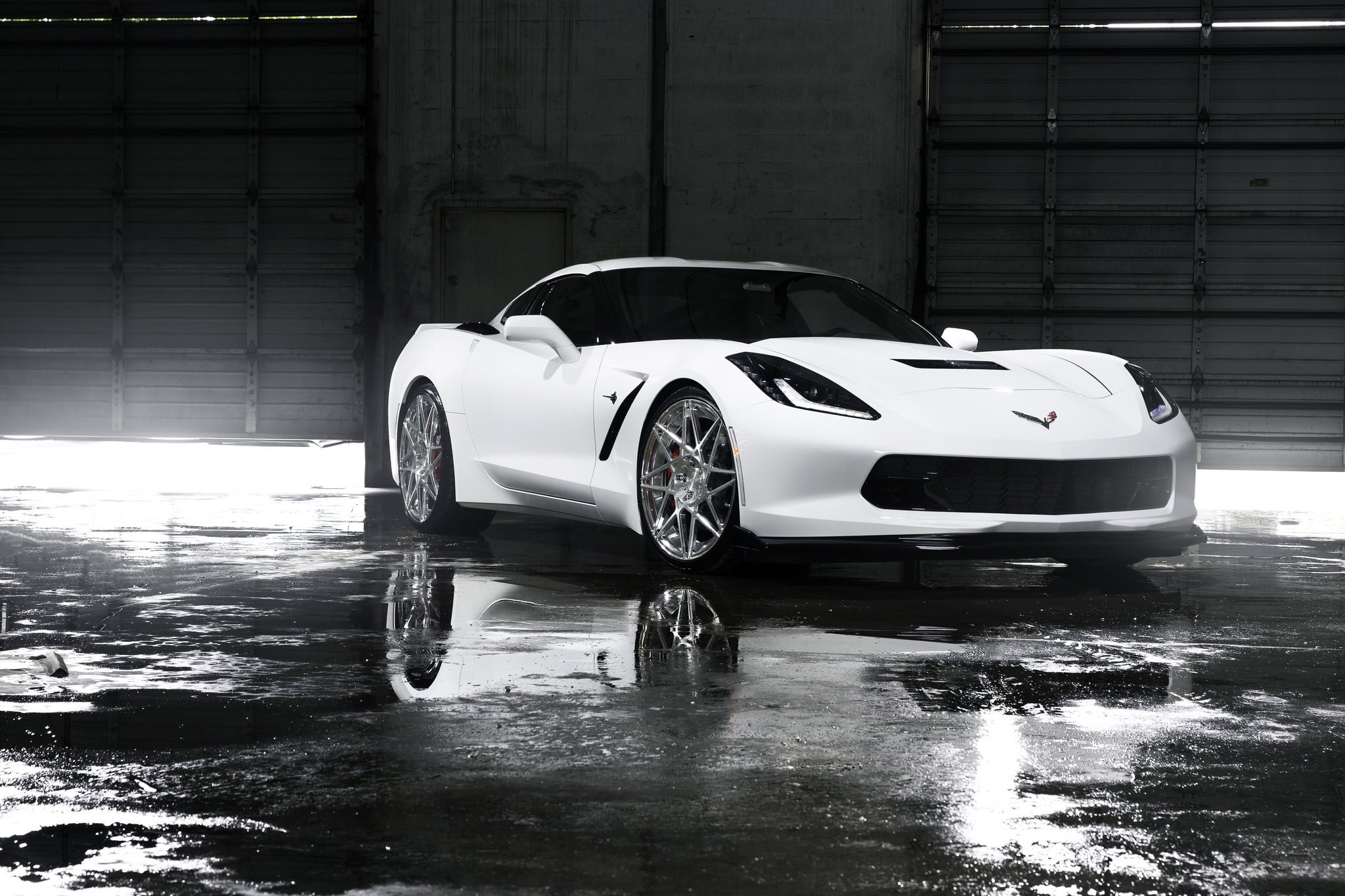 Diamond White Corvette C7 Coupe on Chrome Niche Rims - Photo by Niche