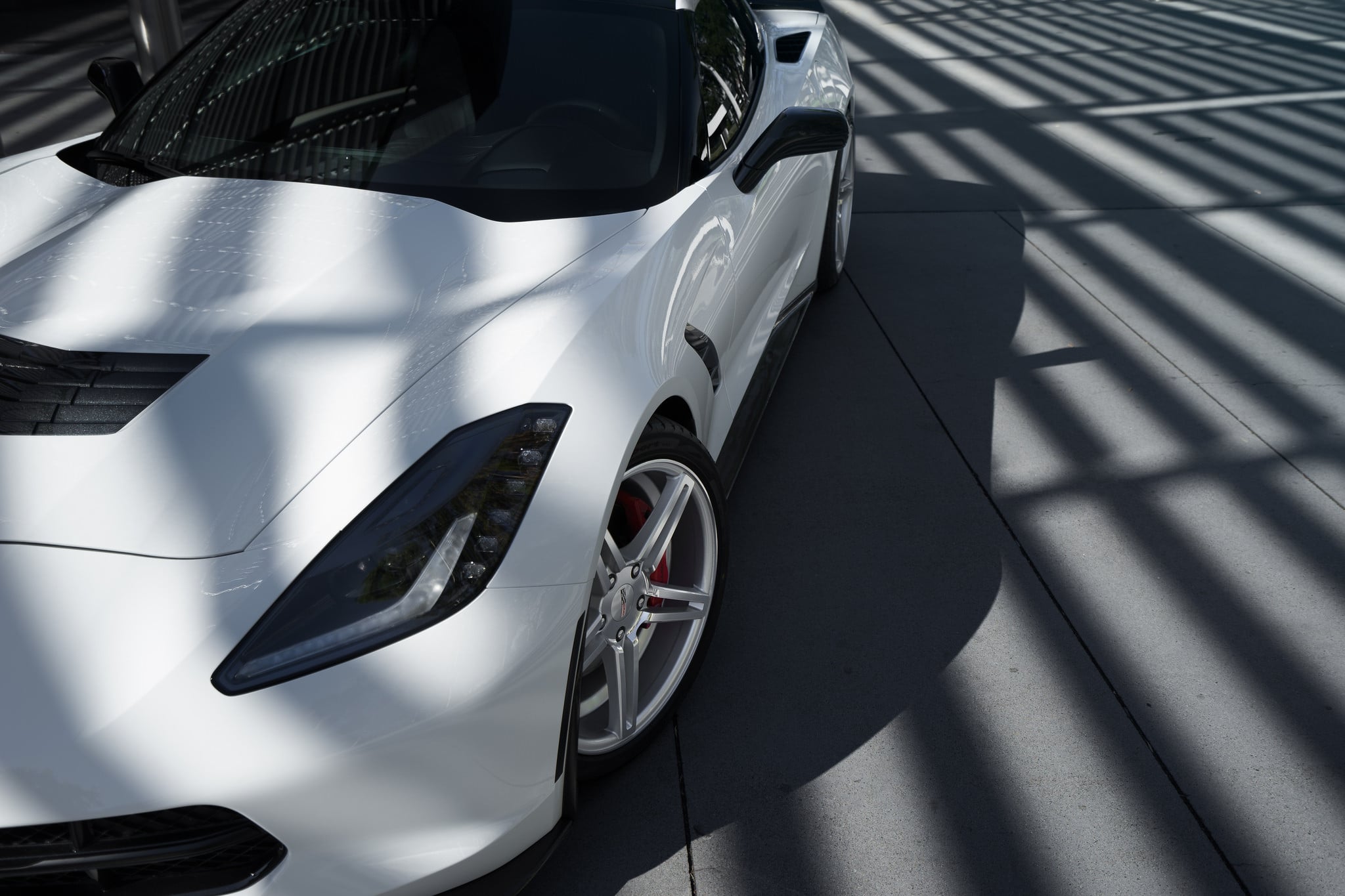 Chevy Corvette in White With Black Roof - Photo by TSW