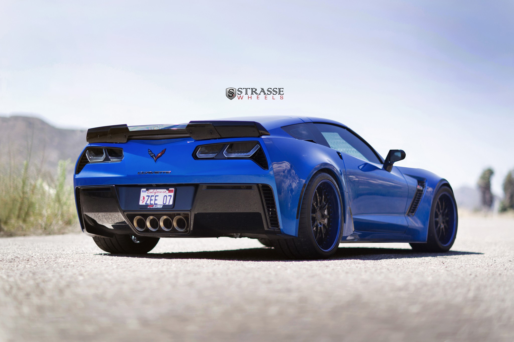 Aftermarket Rear Diffuer on Blue Chevy Corvette Z06 - Photo by Strasse Forged