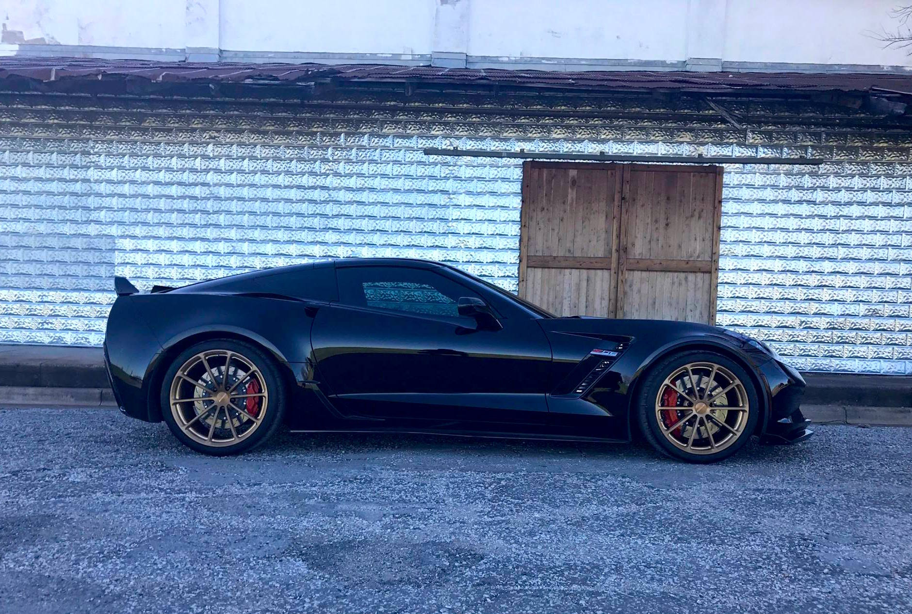 Black Chevy Corvette Z06 with Bronze Forgeline Wheels - Photo by Forgeline Motorsports
