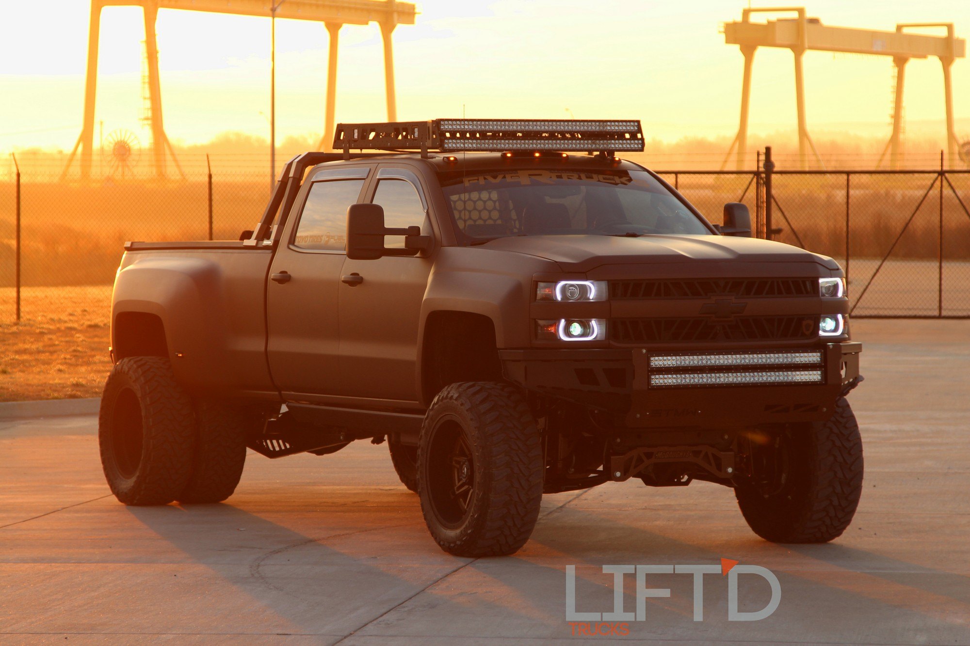 Chevrolet Silverado 3500hd Custom