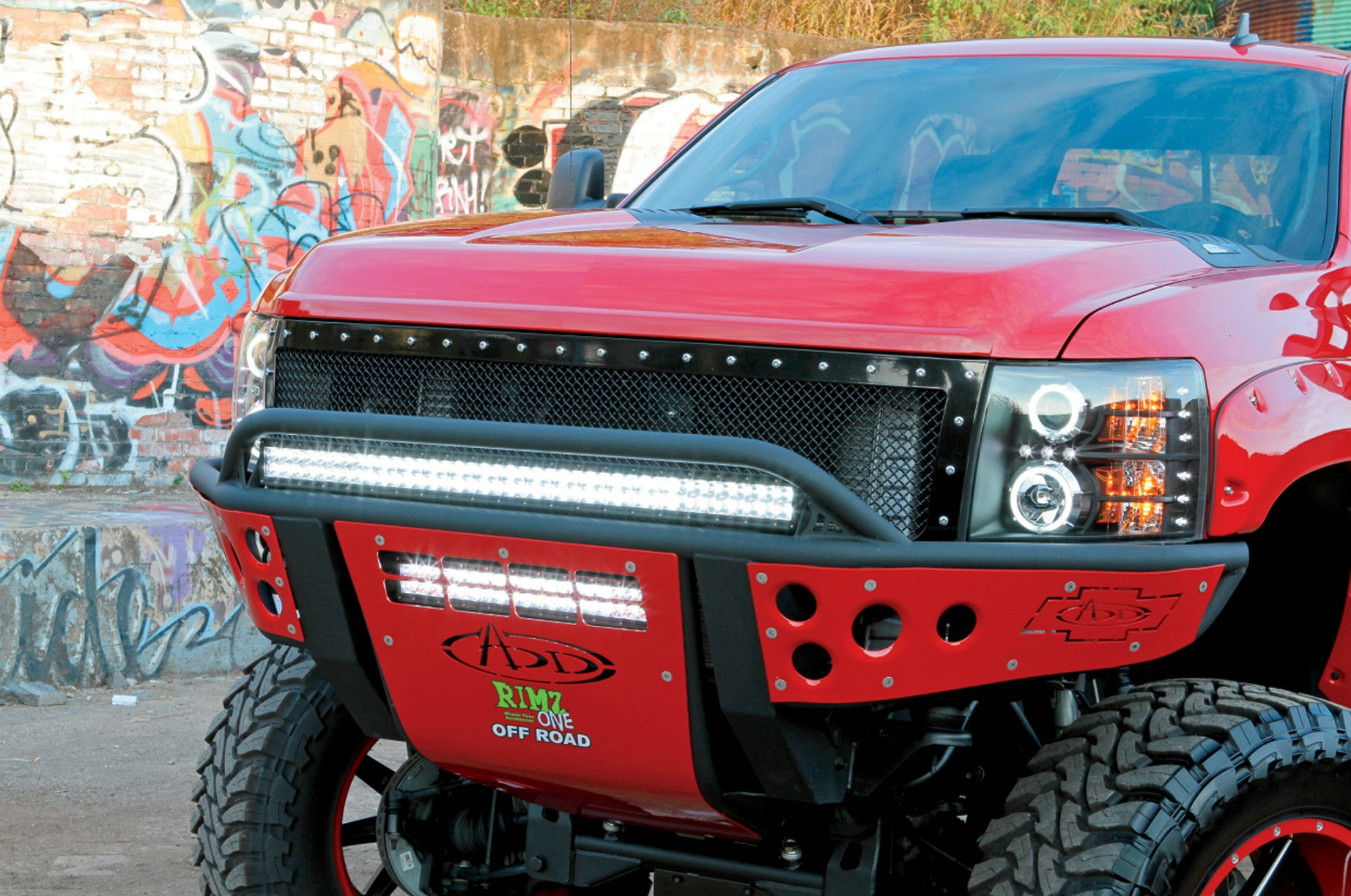 Prerunner bumper with long LED Lightbar - Photo by Brandon Burrell