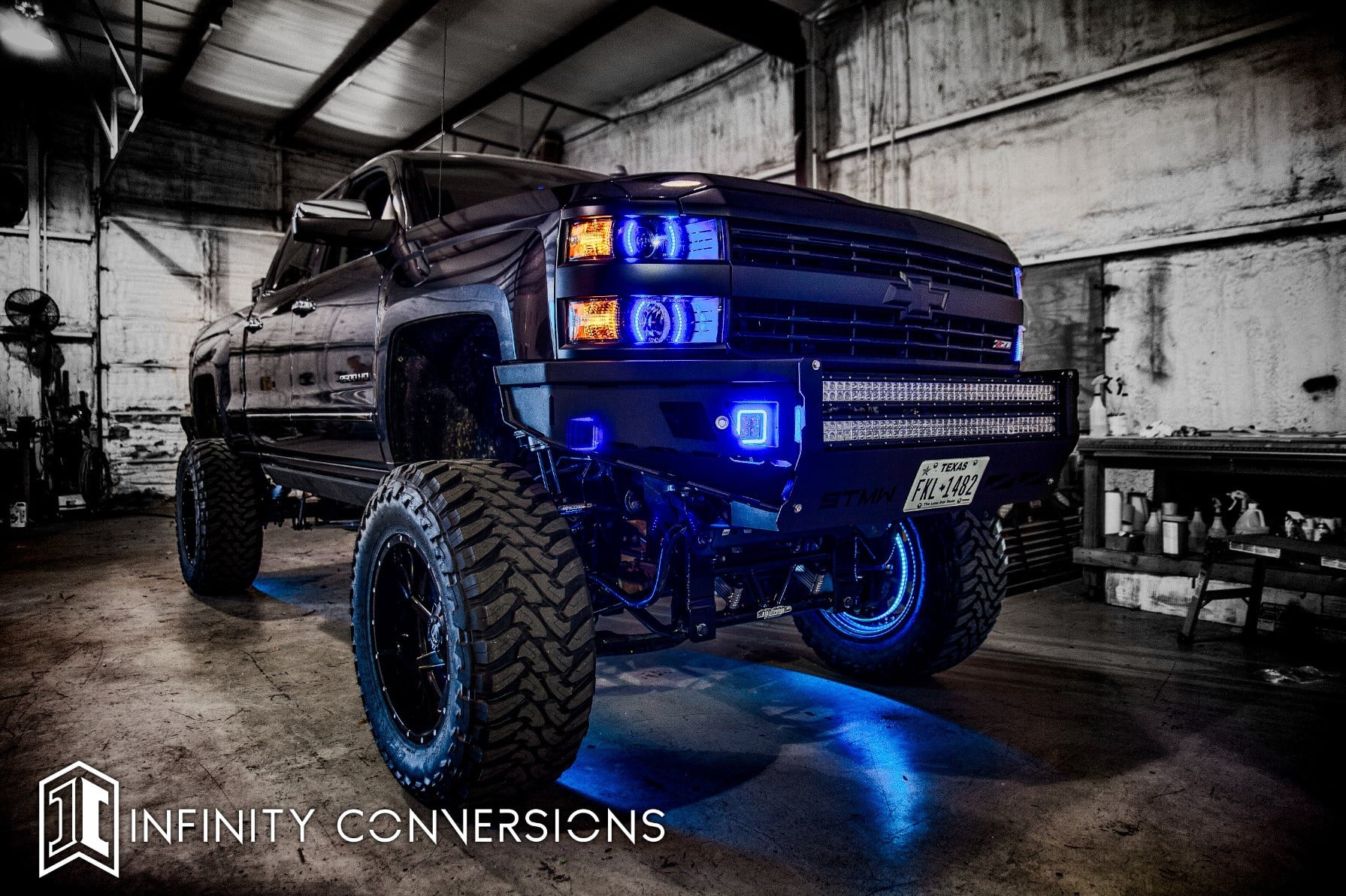 Awesome Lifted Chevy Silverado 3rd gen - Photo by Oracle