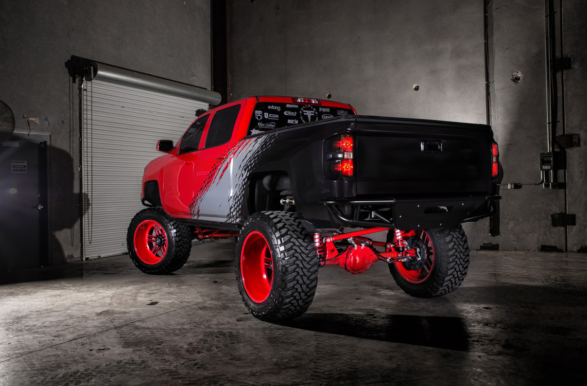 Robbie Bryant's Insane Lifted Chevy Silverado HD - Photo by Robbie Bryant