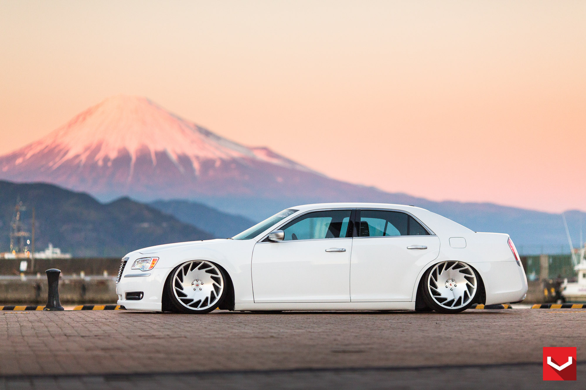 Lowered White Chrysler 300 on Chrome VPS Vossen Wheels - Photo by Vossen