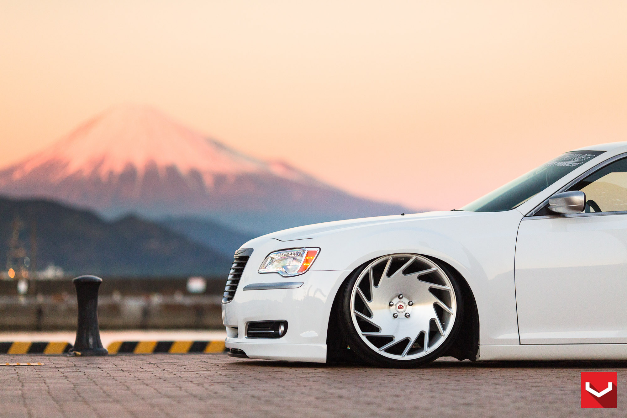 Vossen Forged VPS Wheels on White Chrysler 300 - Photo by Vossen