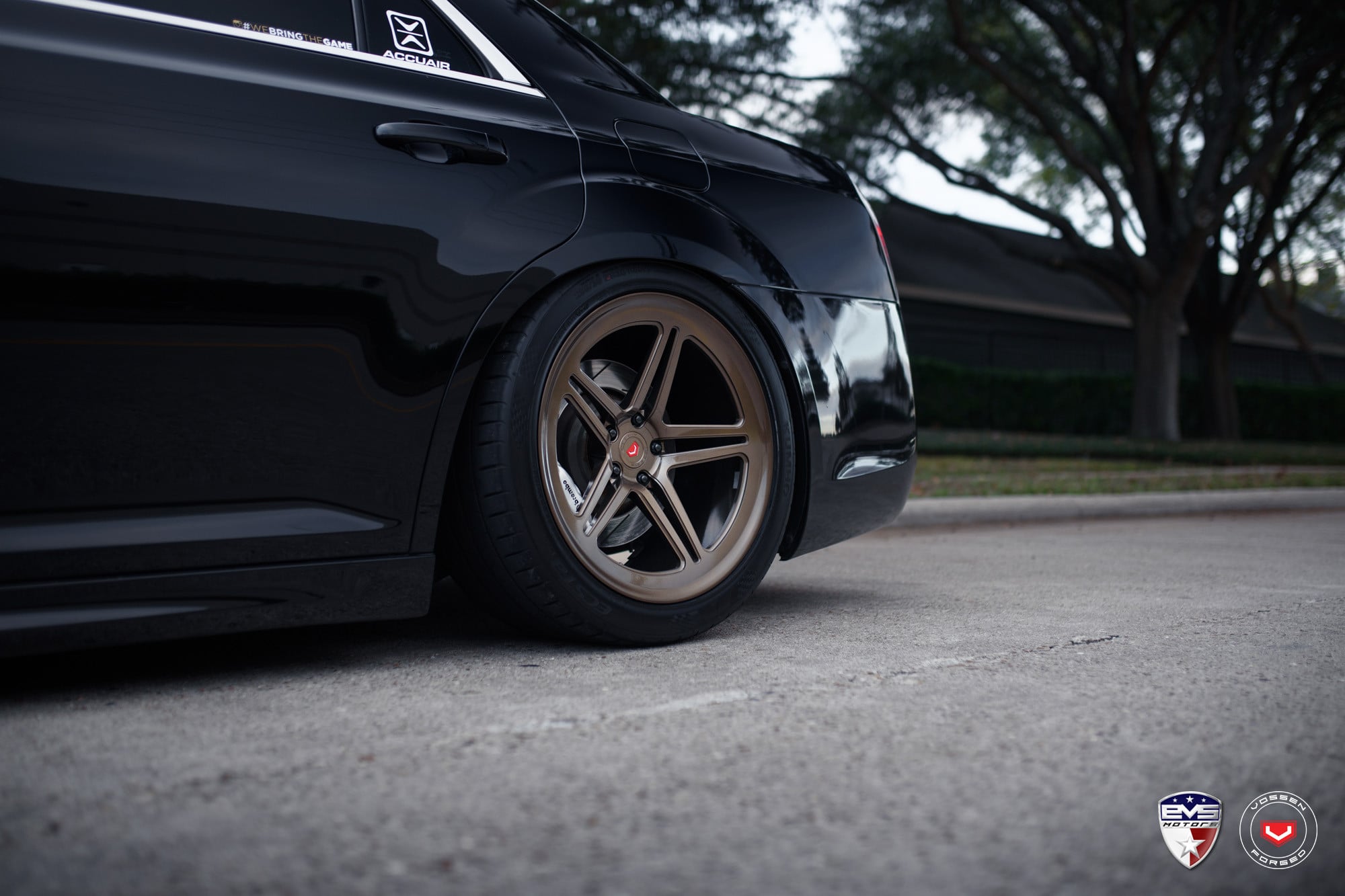 Black Chrysler 300 with 20 Inch LC Forged Vossen Rims - Photo by Vossen