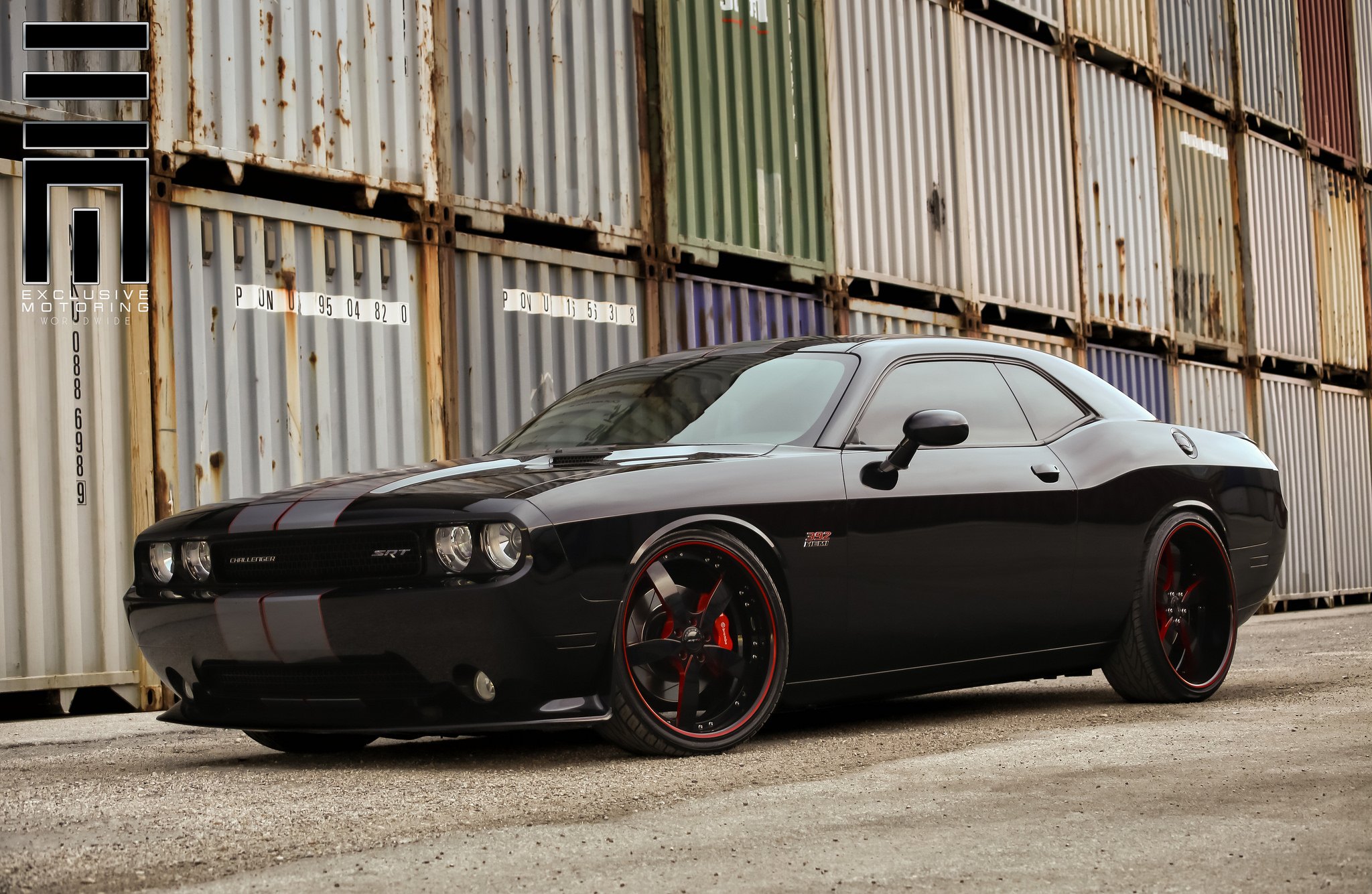 Dodge Challenger srt8 392 Hemi