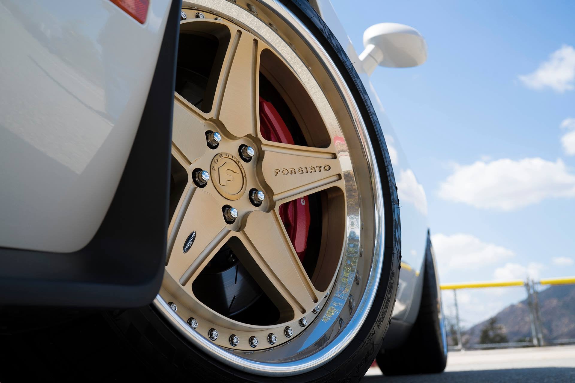 White Dodge Challenger with Bronze Forgiato Wheels - Photo by Forgiato
