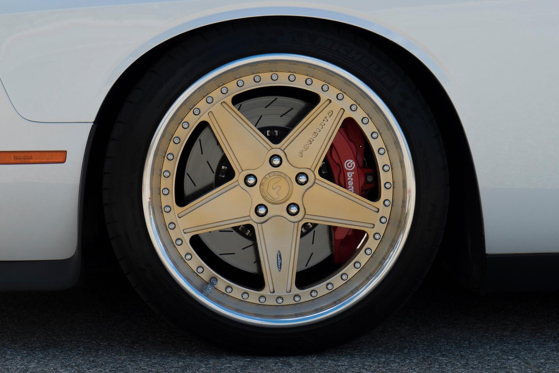 White Dodge Challenger with Red Brembo Brakes - Photo by Forgiato