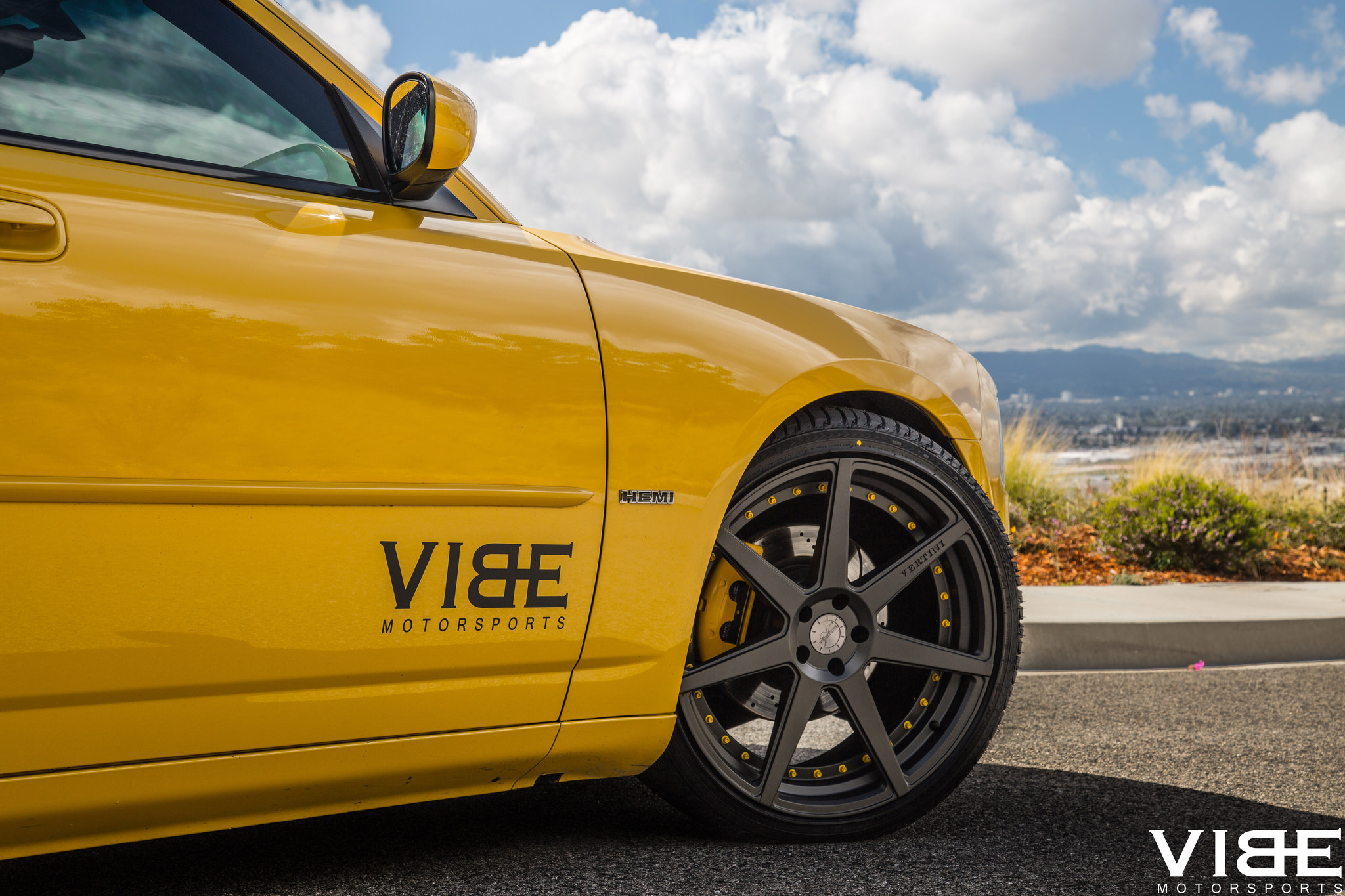 Hemi powered Dodge Charger Dytona - Photo by Vibe Motorsports