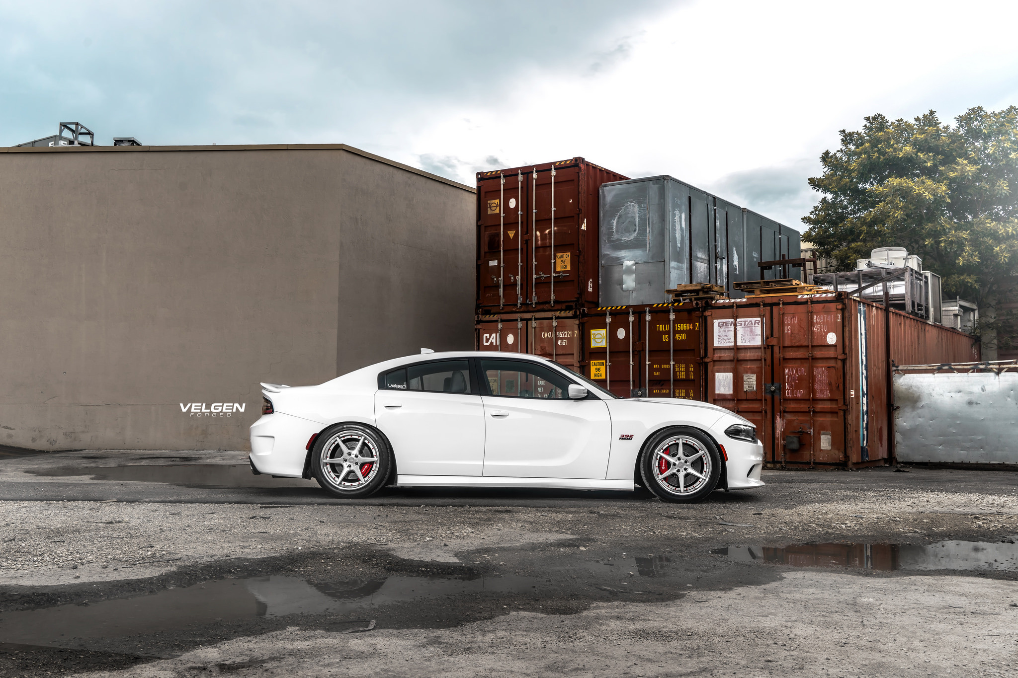 Aftermarket Side Skirts on White Dodge Charger SRT - Photo by Velgen