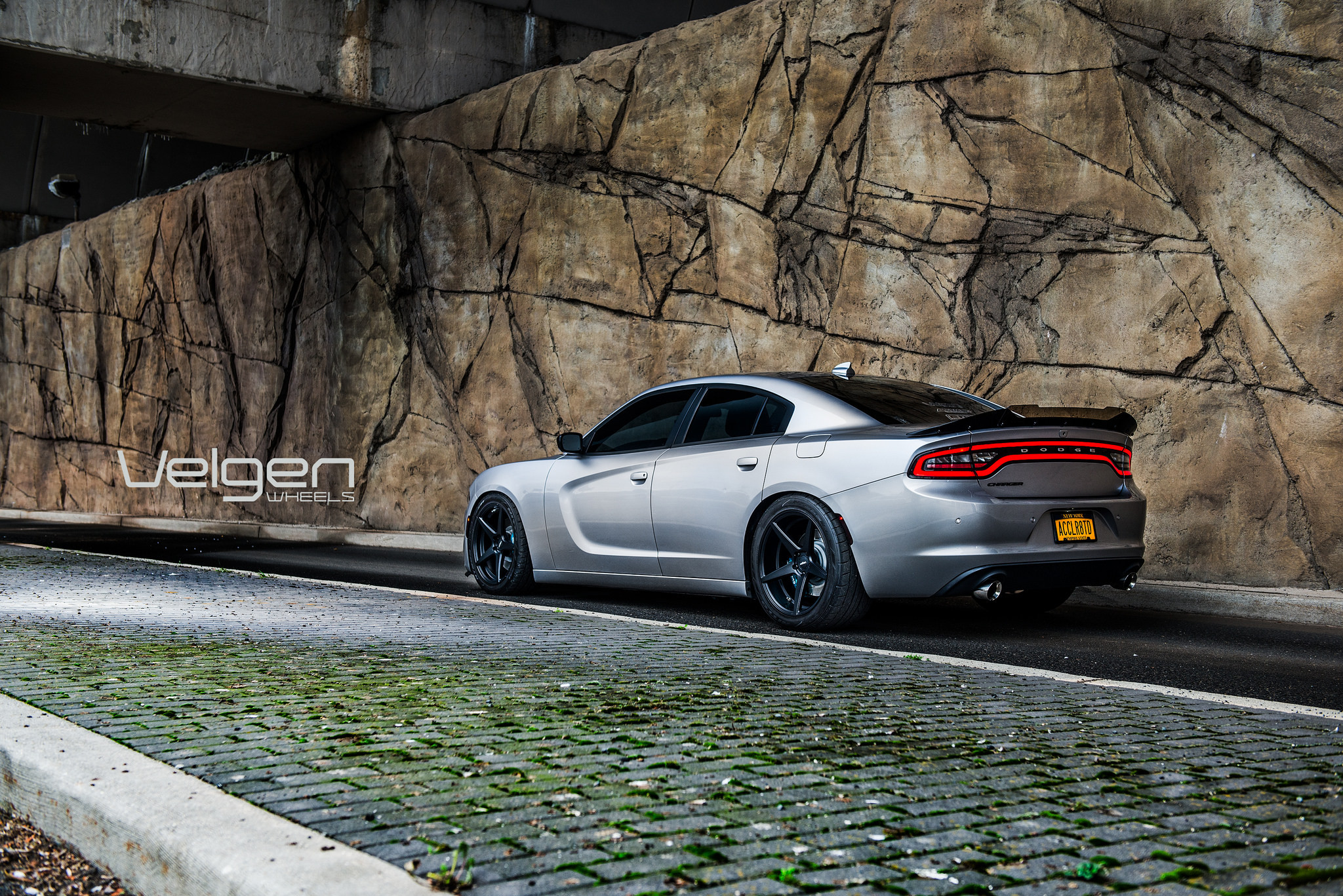 Custom Style Rear Spoiler on Silver Dodge Charger - Photo by Velgen