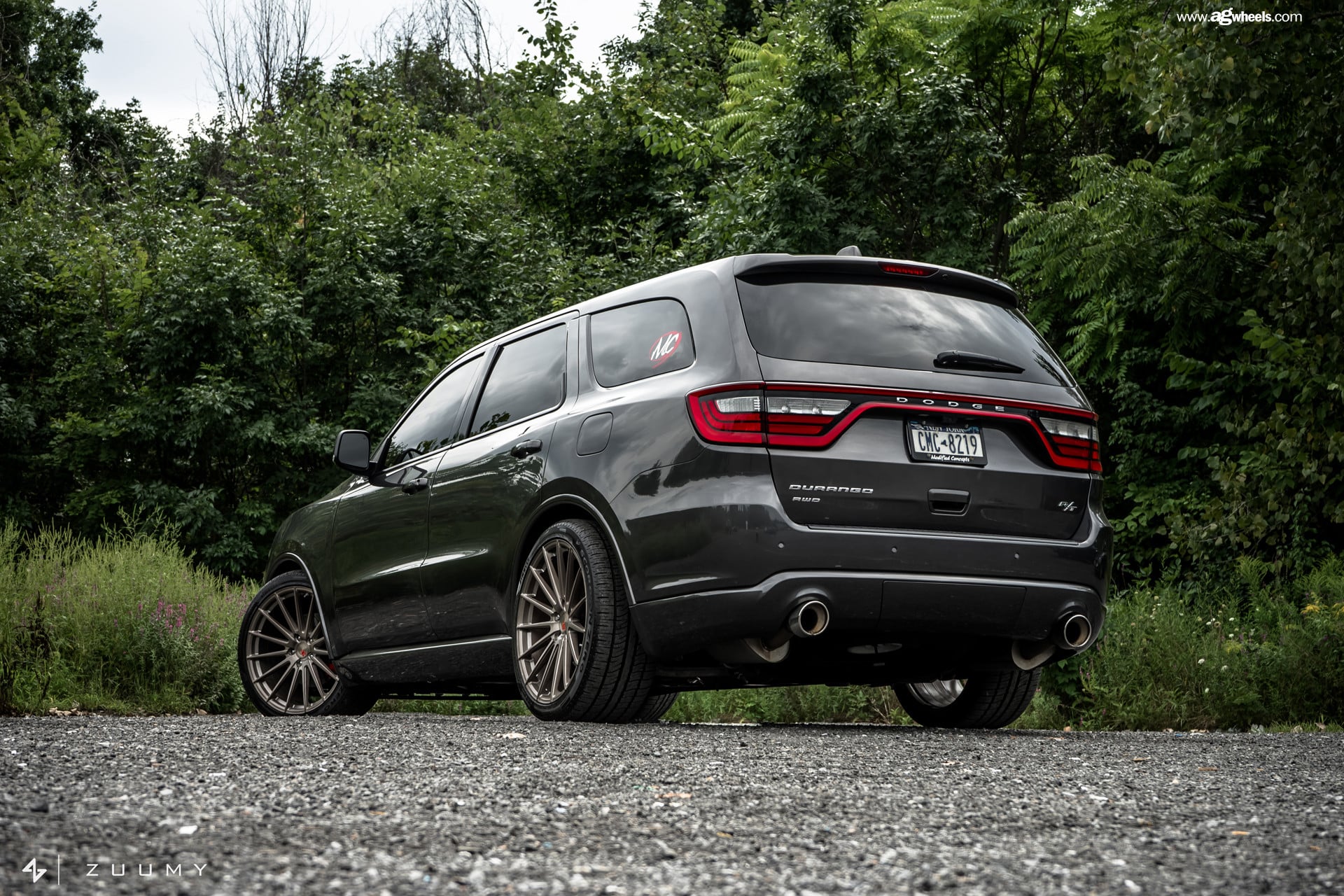 Dodge Durango R/T Dual Exhaust - Photo by Avant Garde