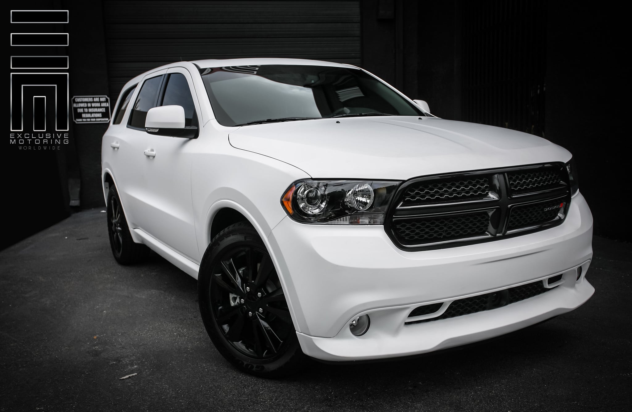 Snow White Dodge Durango R/T - Photo by Exclusive Motoring