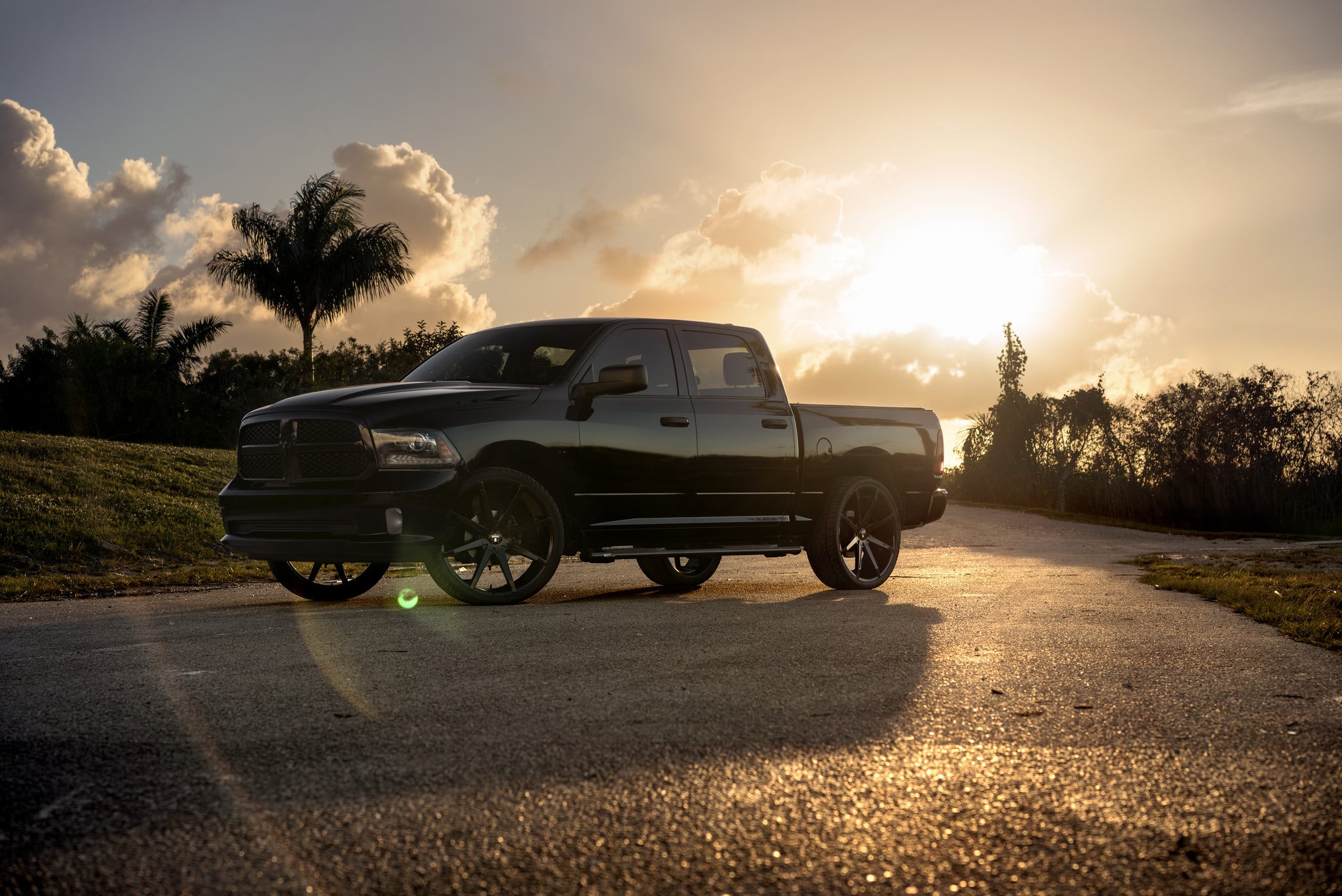 Blacked Out Custom Grille on Dodge Ram - Photo by DUB