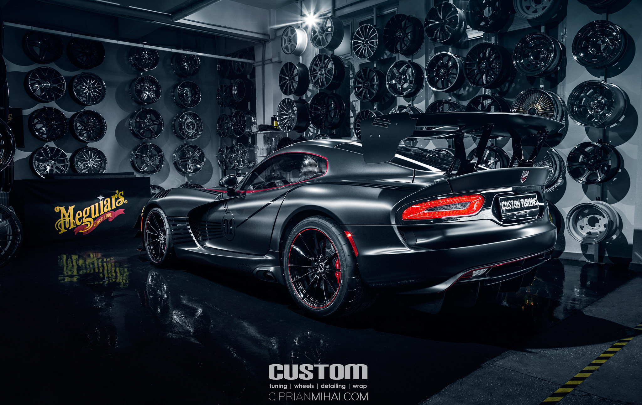 Large Wing Spoiler on Gray Debadged Dodge Viper - Photo by Ciprian Mihai