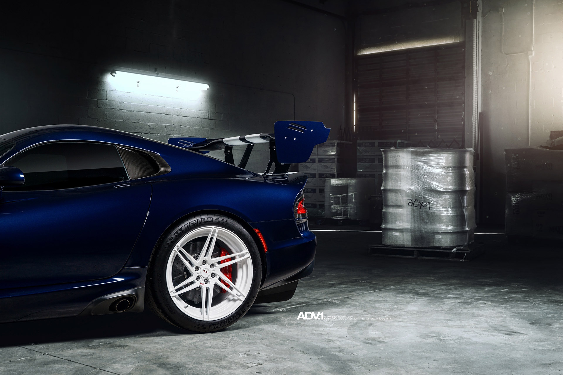Dodge Viper With a Big Spoiler - Photo by ADV.1
