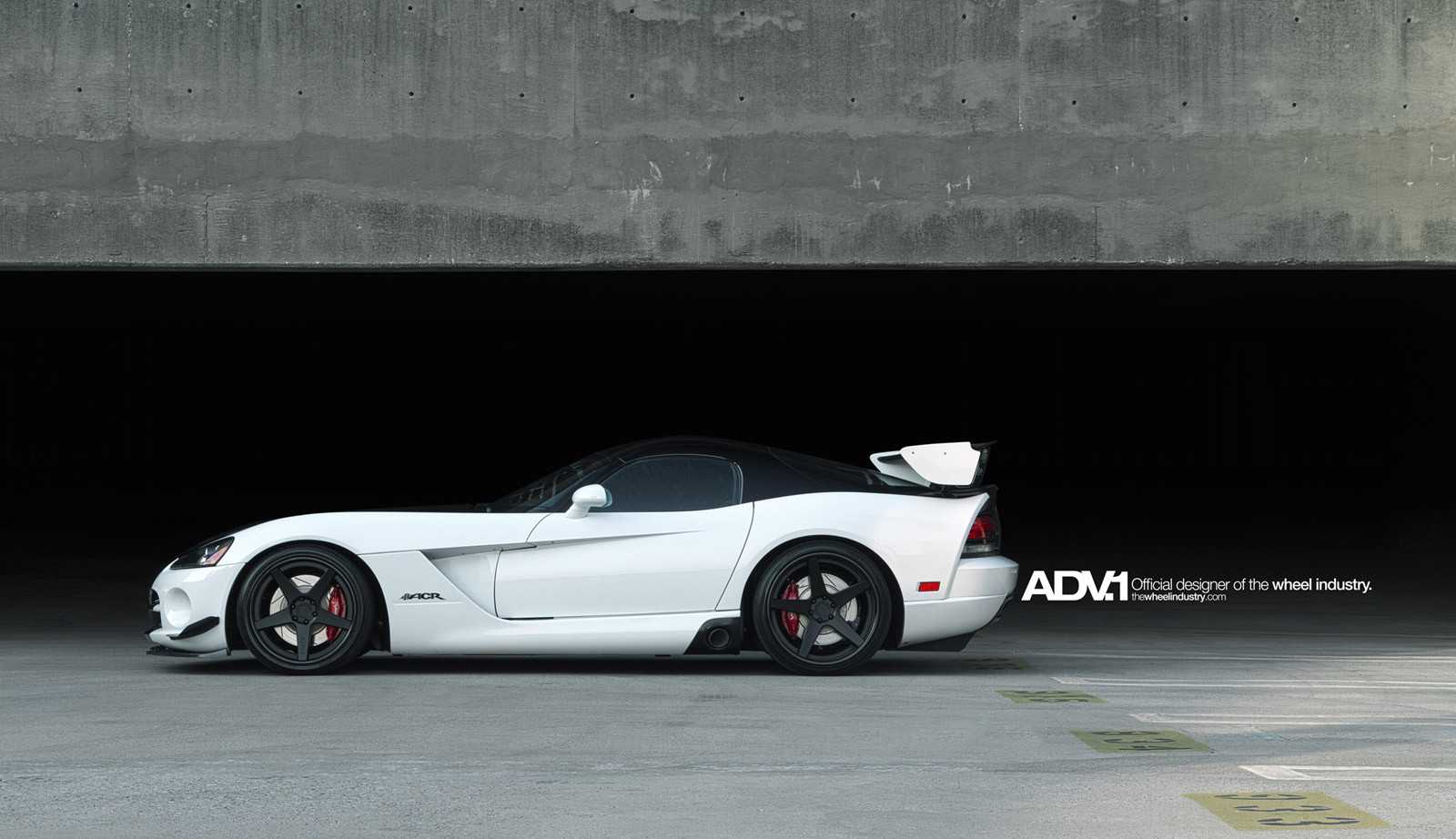 Custom Dodge Viper Side Scoops - Photo by ADV.1