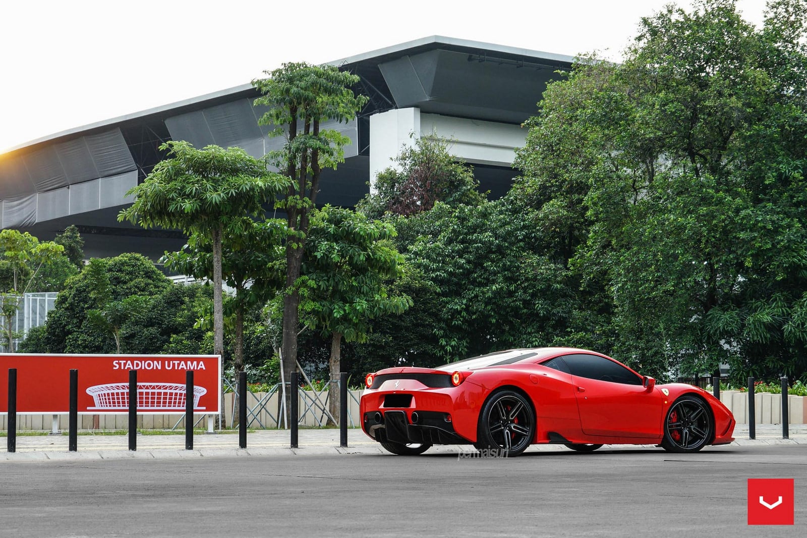 Custom Red Ferrari 458 Rear Diffuser - Photo by Vossen