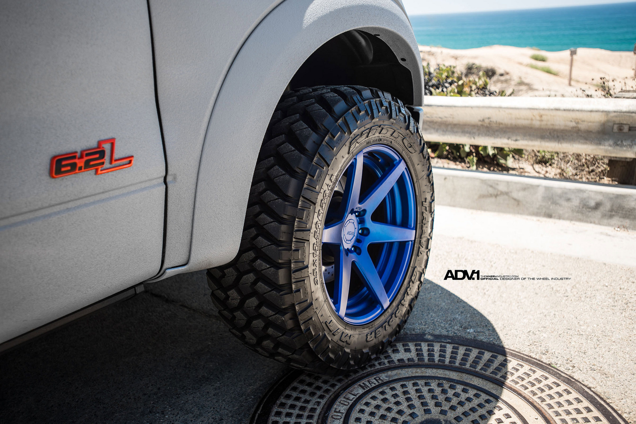 Ford F150 Raptor On 35 Inch Wheels - Photo by ADV.1