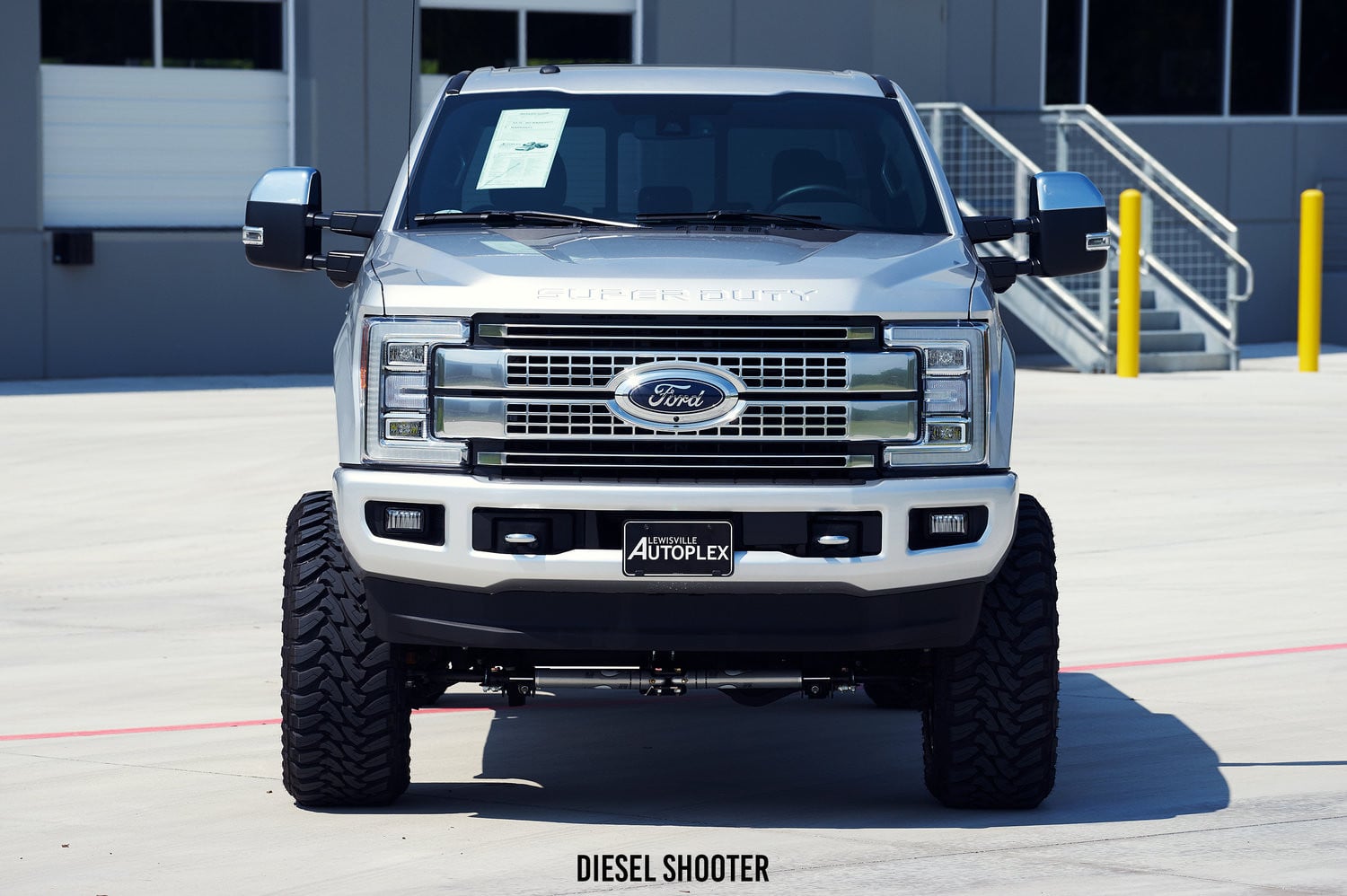 Lifted Ford Super Duty on Toyo Tires - Photo by Diesel Shooter