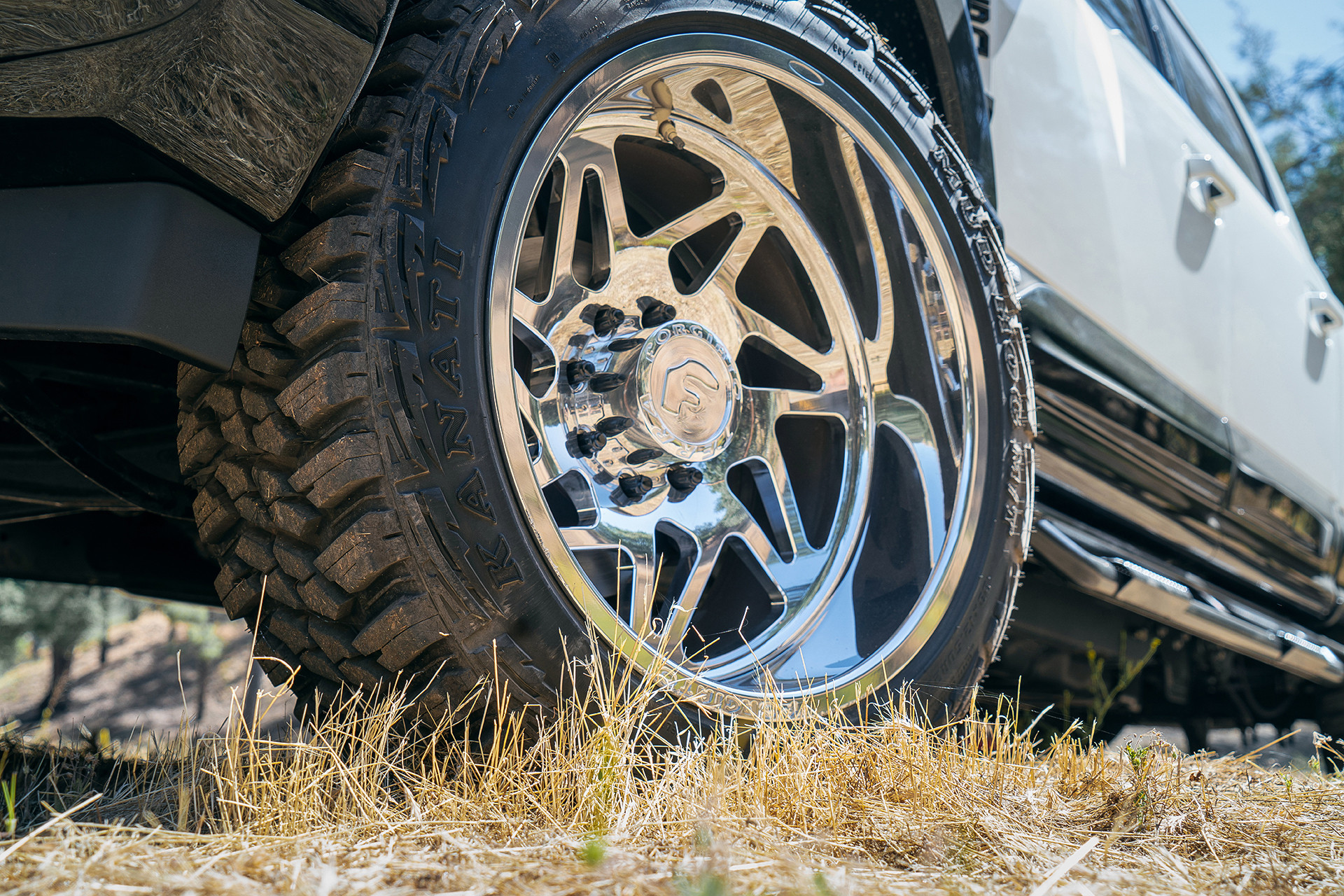 Silver Forgiato Wheels on White Ford F-250 Super Duty - Photo by Forgiato