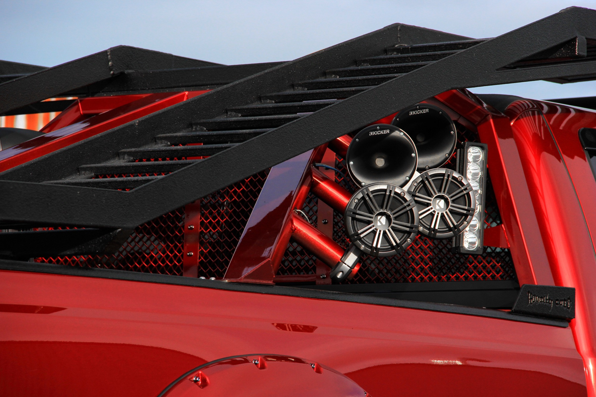 Roll Bar Mounted Speakers on F350 Show Truck - Photo by Erik Anderson