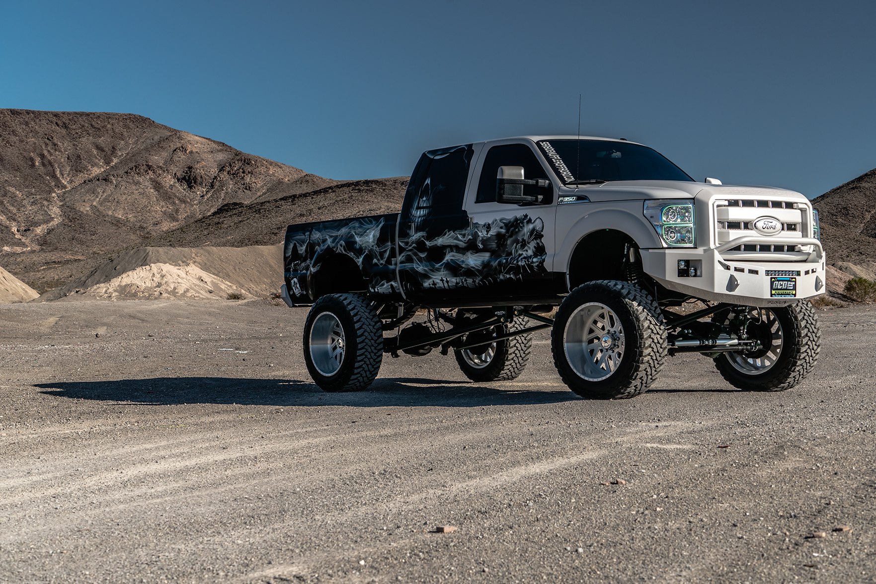 Seaside Offroad Ford F350 by American Force.