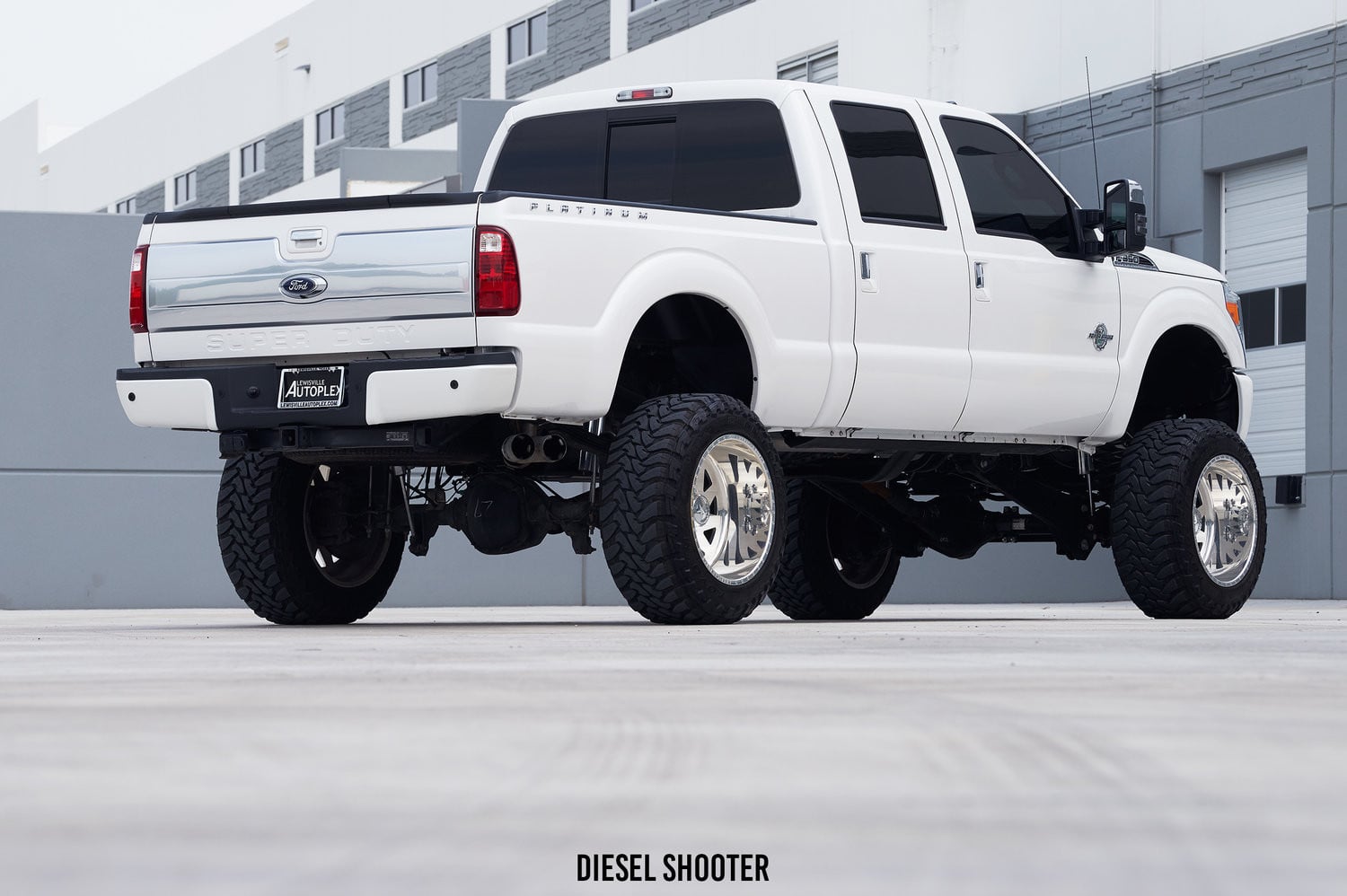 Ford F-350 with Aftermarket Rear Bumper - Photo by Diesel Shooter
