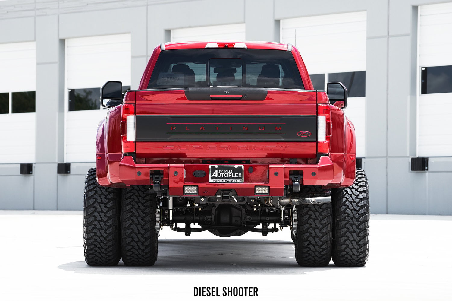 Off-road Rear Bumper with LED lightbars on Ford F-450 - Photo by Diesel Shooter