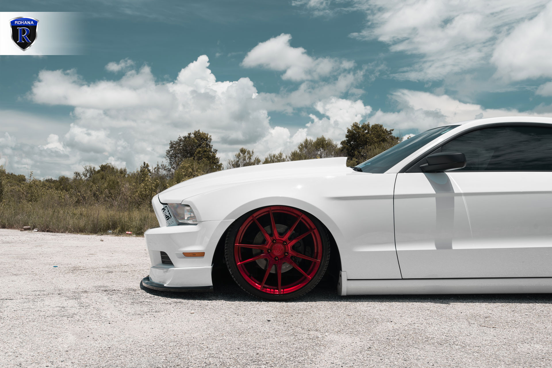White Ford Mustang with Custom RF2 Rohana Rims - Photo by Rohana