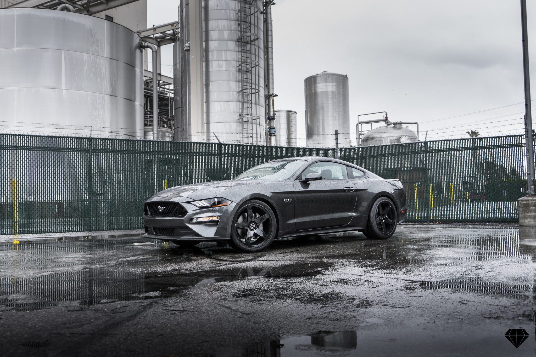 Aftermarket Side Skirts on Gray Ford Mustang GT - Photo by Blaque Diamond Wheels