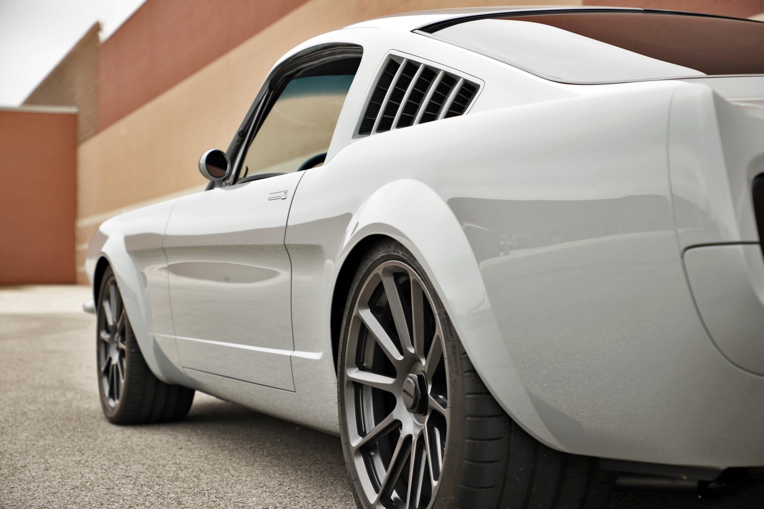 Ford Mustang White Custom