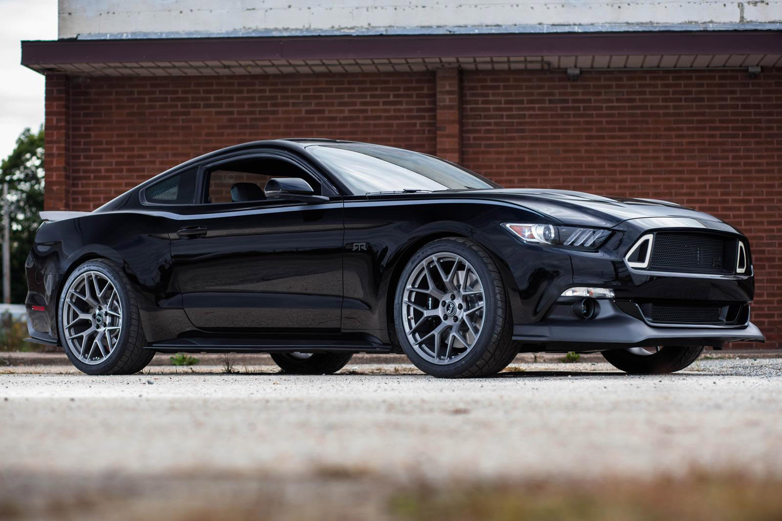 Ford Mustang With RTR Lip Spoiler - Photo by Ford Mustang RTR