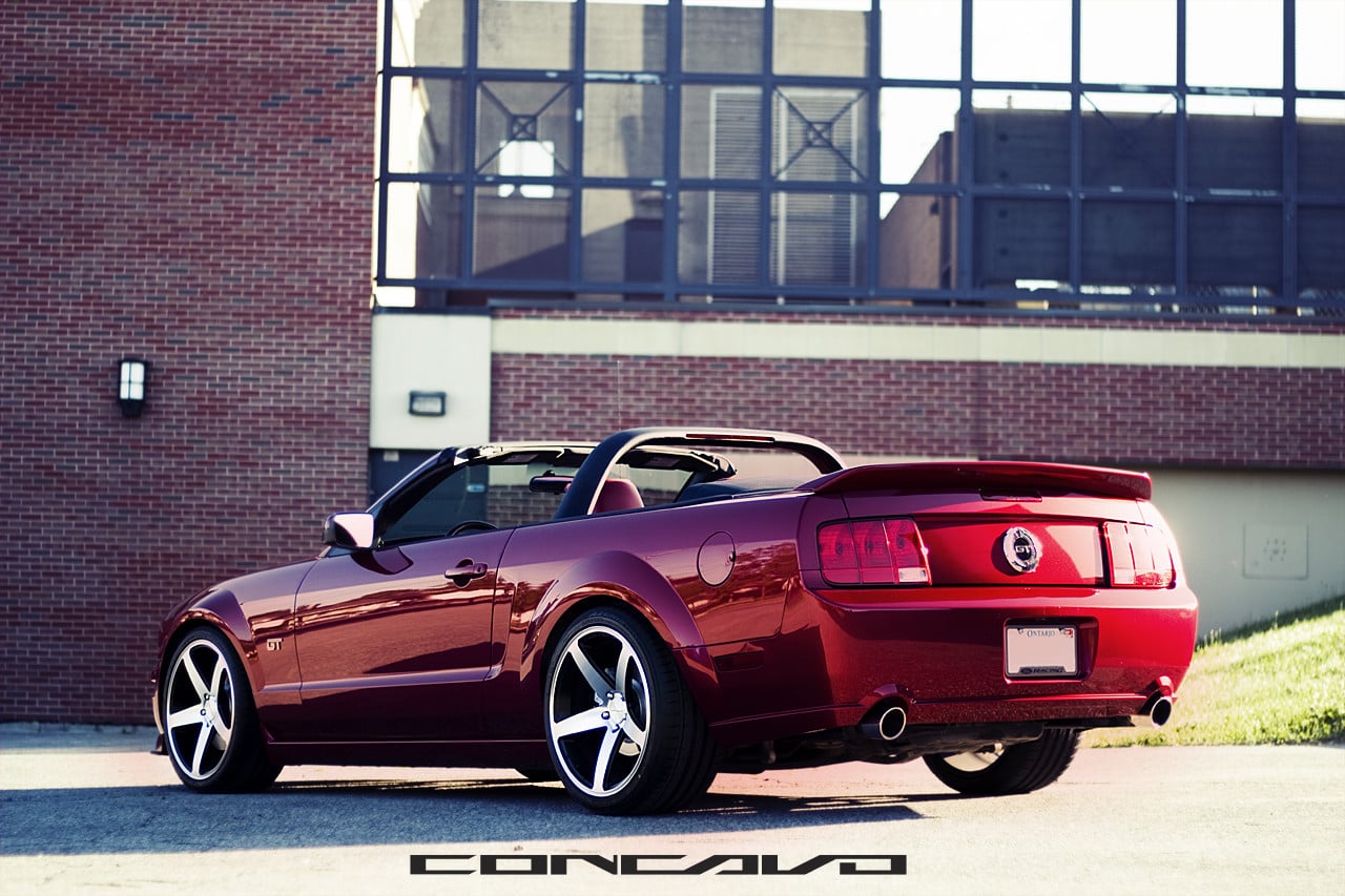 Mustang Convertible With Classic Roll Bar - Photo by Concavo