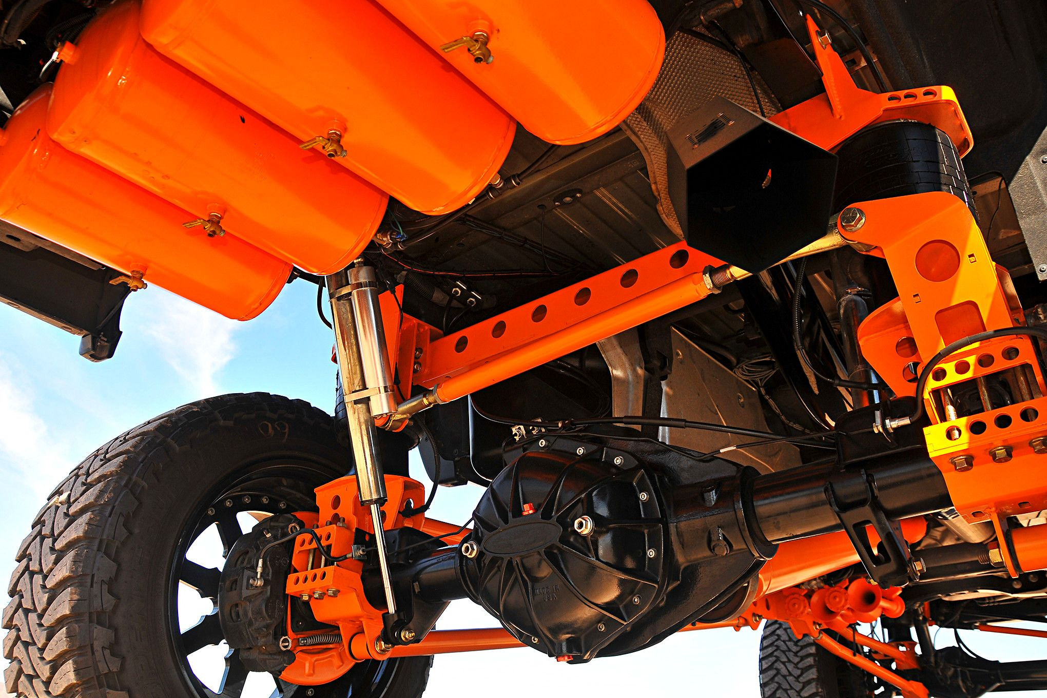 Air Ride Suspension Kit on GMC Sierra Denali - Photo by Phil Gordon