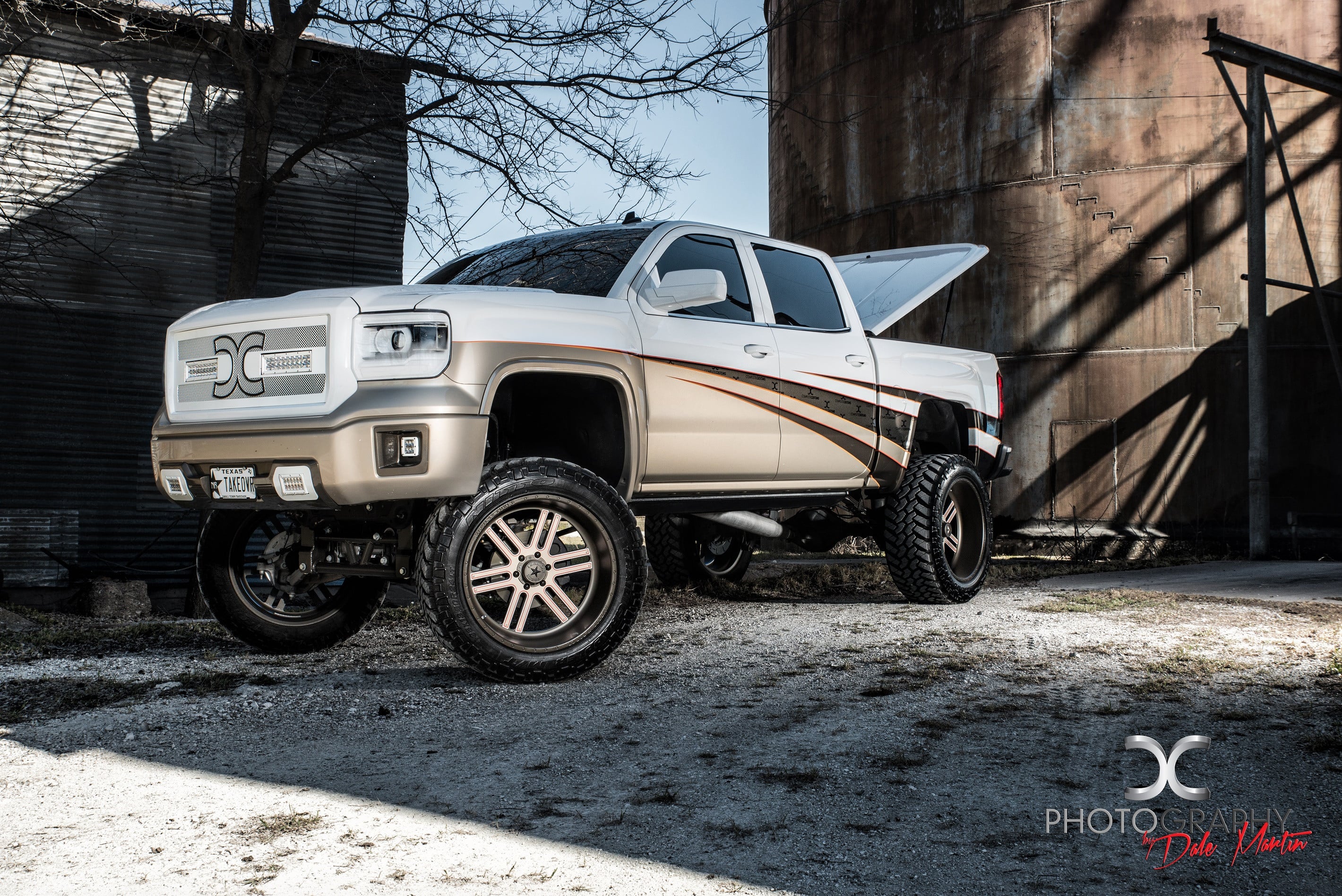 Custom Painted GMC Sierra With Colormatched Hard Shell Bed Cover - Photo by Dale Martin