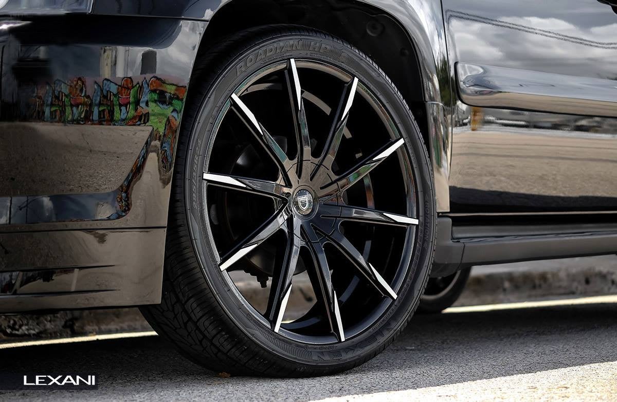 Lexani CSS 15 Custom Wheels on GMC Yukon - Photo by Lexani