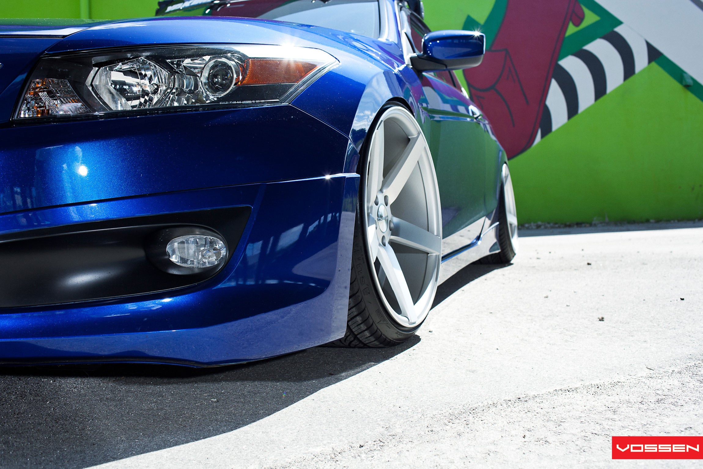 Aftermarket Projector Headlights on Blue Honda Accord - Photo by Vossen