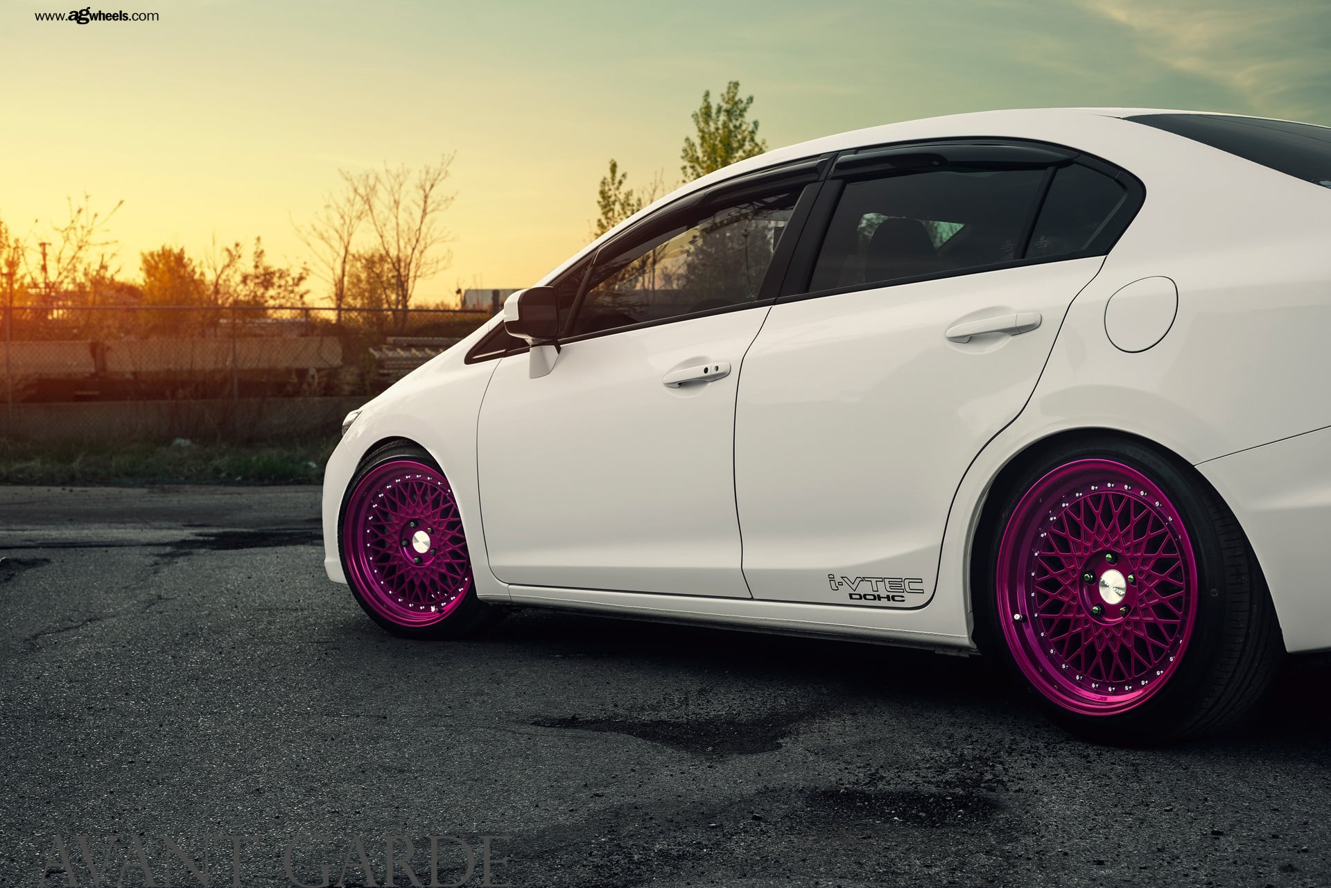 White Honda Civic Si on Purple Avant Garde Wheels - Photo by Avant Garde Wheels