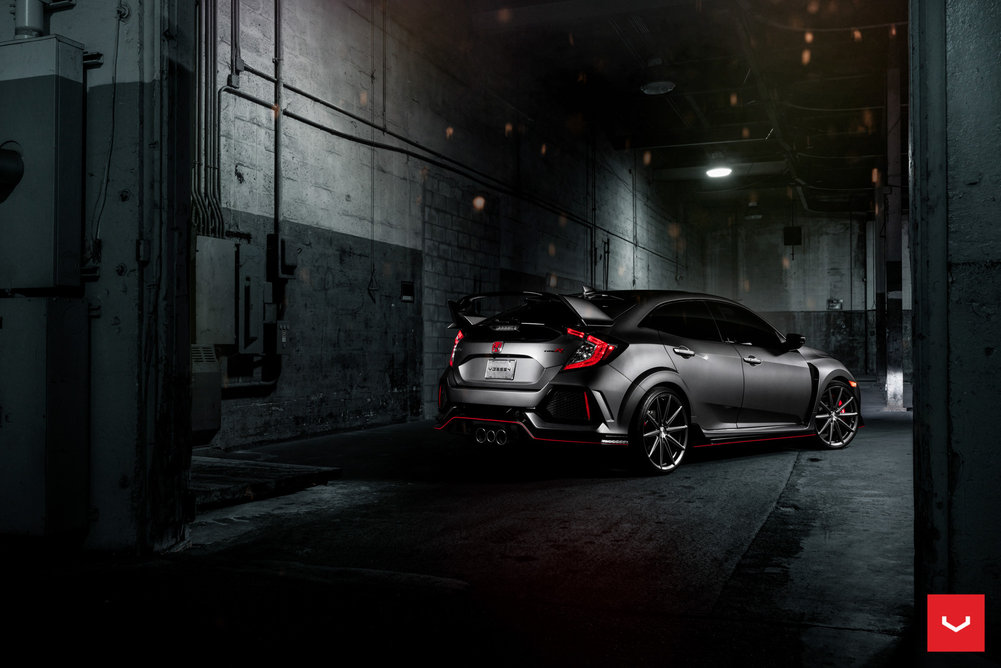 Large Rear Spoiler on Gray Honda Civic Type R - Photo by Vossen