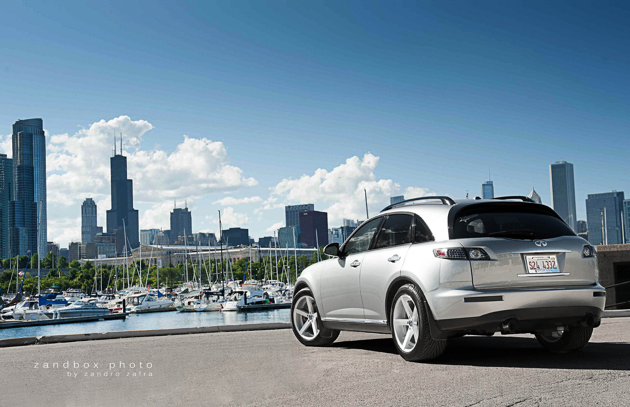 Aftermarket Rear Diffuser on Silver Infiniti FX45 - Photo by zandbox