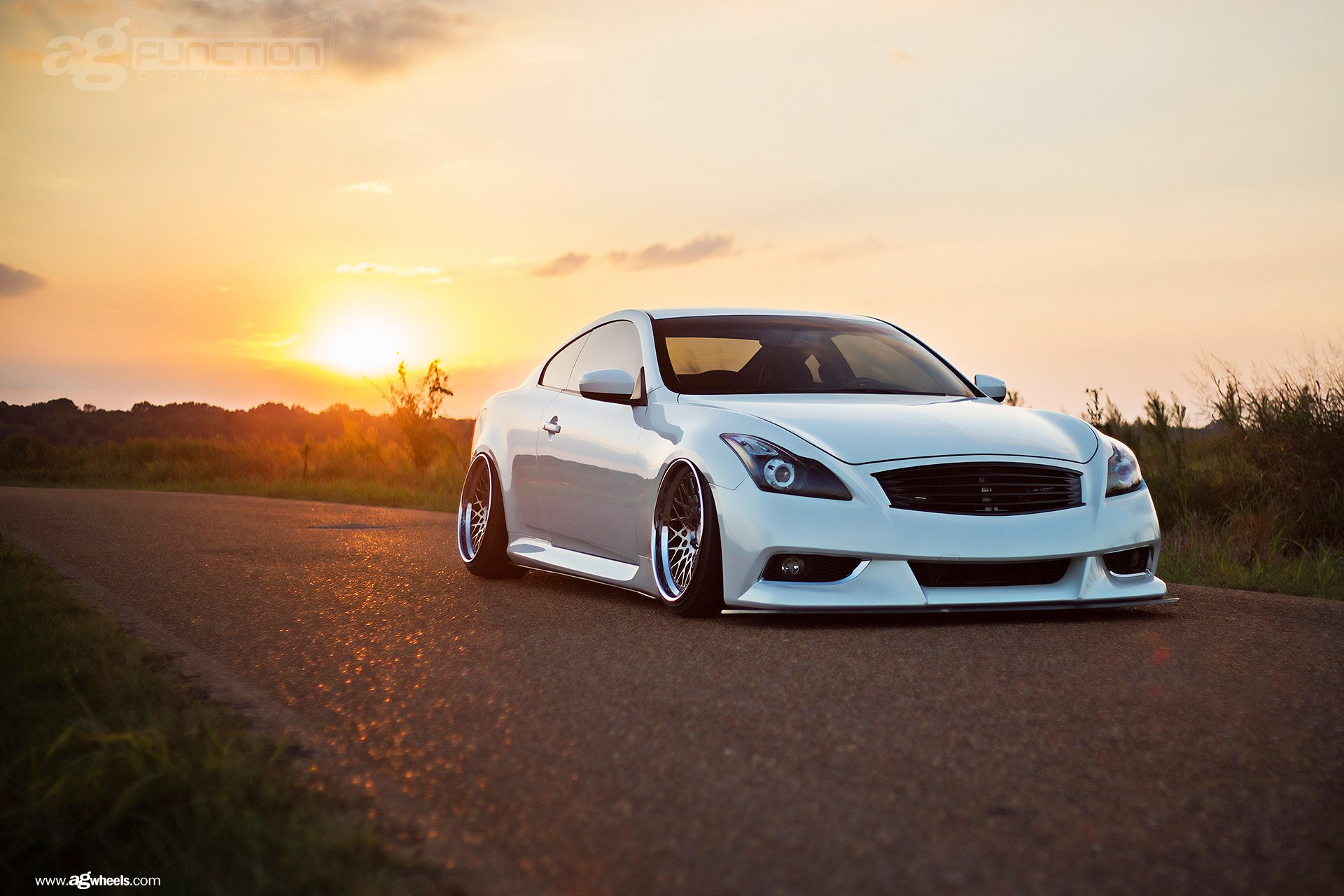 Infiniti g37 Coupe White