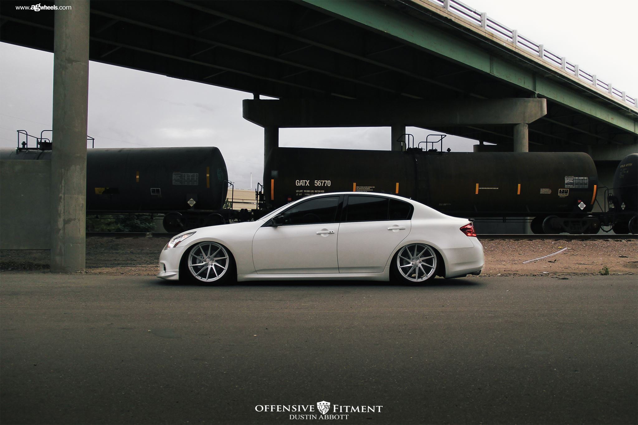 Aftermarket Side Skirts on White Infiniti G37 - Photo by Avant Garde Wheels