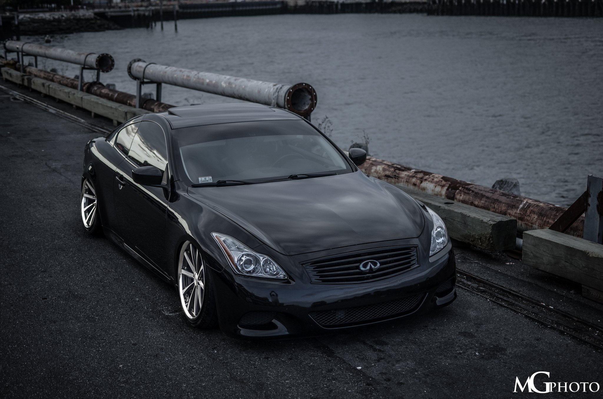 Infiniti g37 Black